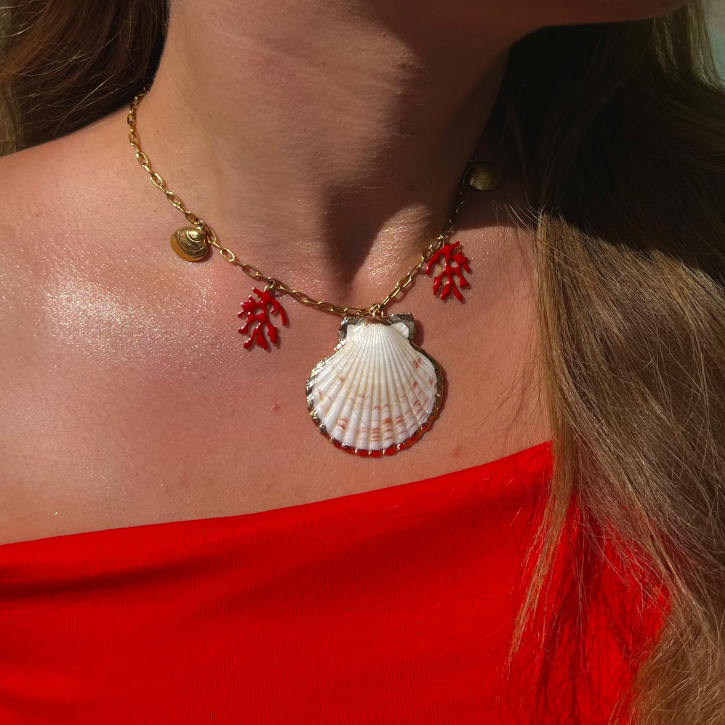 Collier. Saria