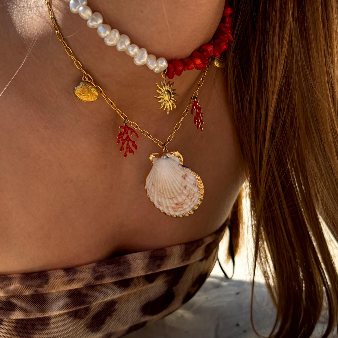 Collier. Saria